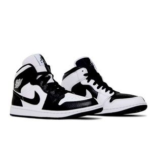 Women’s Air Jordan 1’s. Size 7. Never worn.